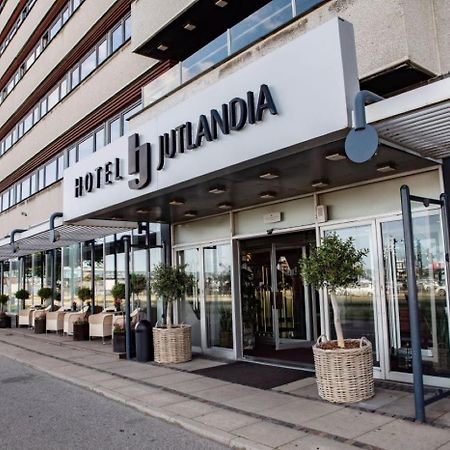 Harbour Living By Jutlandia - Hostel Style Frederikshavn Exterior photo